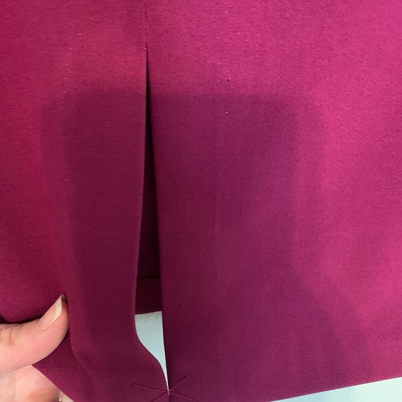 NWT New York and Co (size 18) Dark Fuchsia skirt with slit - Picture 4 of 9